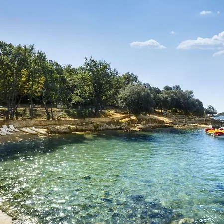 Πανσιόν Karolina Funtana